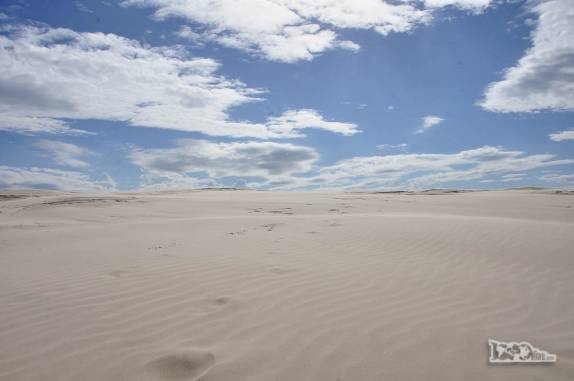 O belo e solitário campo de dunas na Praia da Galheta, no Farol de Santa Marta, litoral sul de Santa Catarina